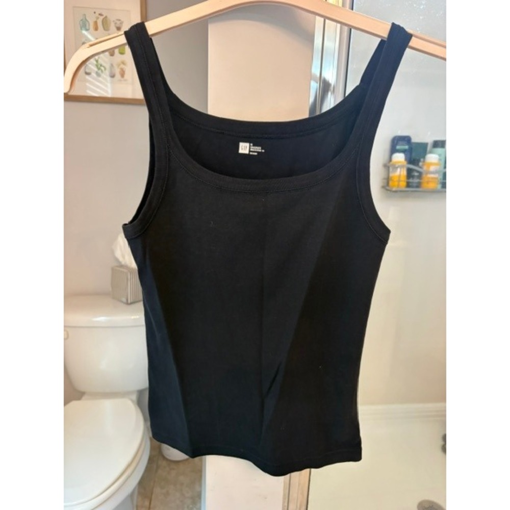 GAP Favorite Black Cotton Tank Top Women's Medium Sleeveless Basic Scoop Neck